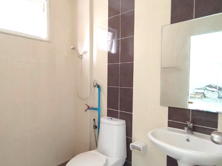 For sale 1 Beds retail Space in Saphan Sung, Bangkok