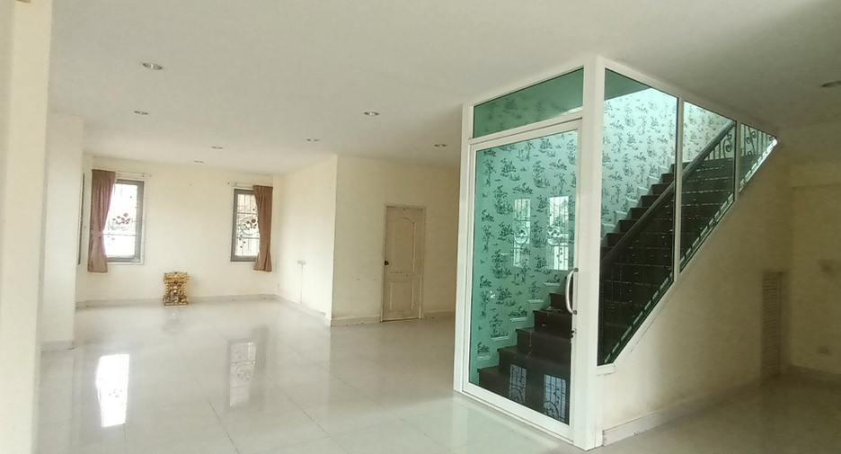 Haus zum Kauf mit 1 Zimmer in Bang Bon, Bangkok