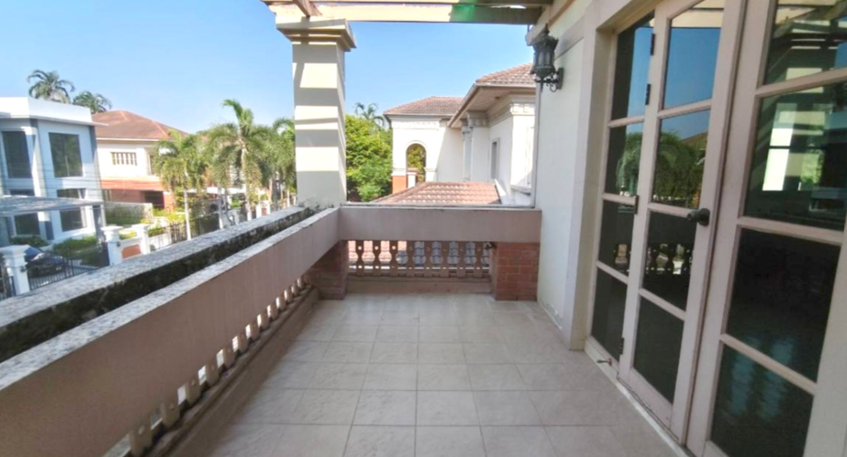 For sale 5 bedrooms house in Bang Khun Thian, Bangkok