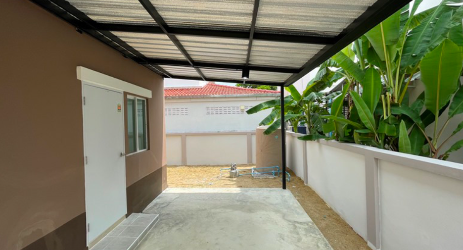 For sale 3 bedrooms house in Lat Krabang, Bangkok