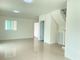 For sale 5 bedrooms townhouse in Bang Khun Thian, Bangkok