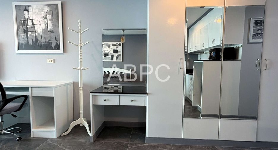 For rent and for sale 1 bed condo in Pratumnak, Pattaya