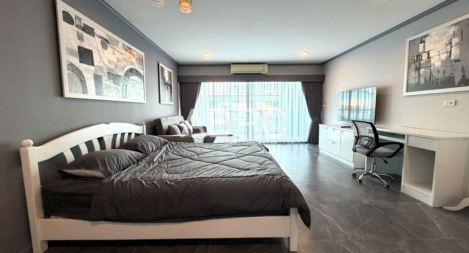 For rent and for sale 1 bed condo in Pratumnak, Pattaya