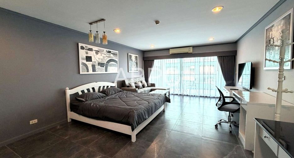 For rent and for sale 1 bed condo in Pratumnak, Pattaya