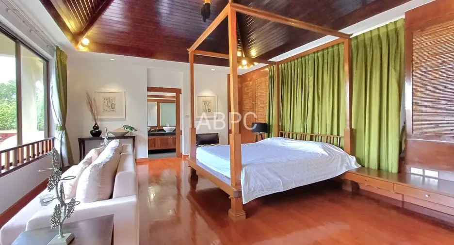 For rent and for sale 5 bedrooms house in Bang Lamung, Chonburi