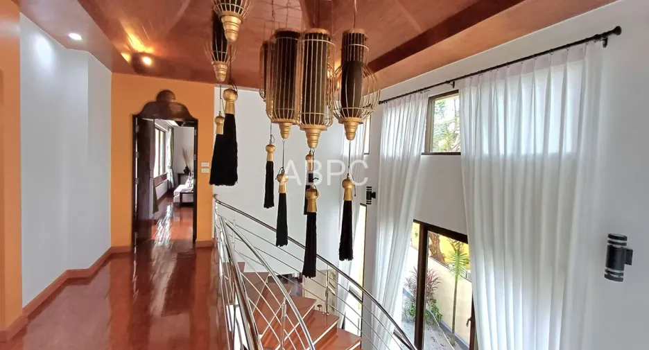 For rent and for sale 5 bedrooms house in Bang Lamung, Chonburi