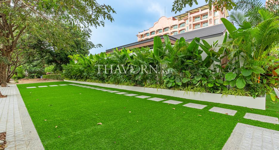 For sale 4 bedrooms house in Bang Lamung, Chonburi