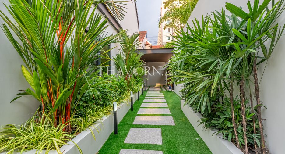 For sale 4 bedrooms house in Bang Lamung, Chonburi