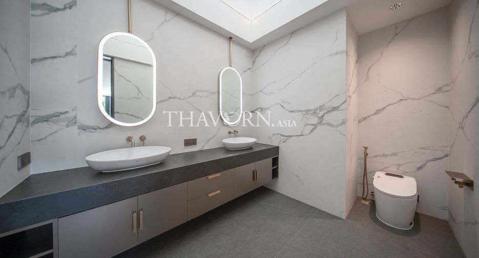 For sale 6 bedrooms house in Sattahip, Chonburi