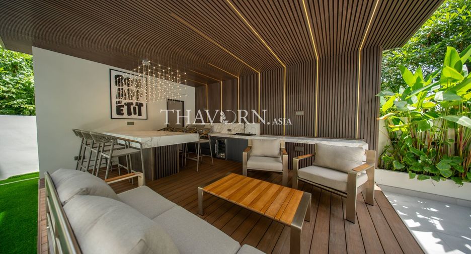 For sale 6 bedrooms house in Sattahip, Chonburi