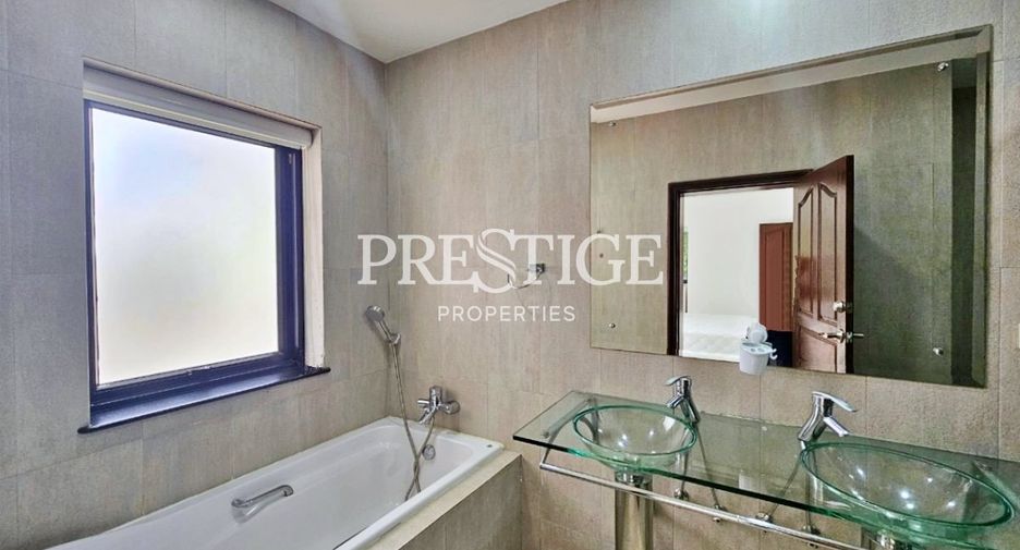 For sale 3 bedrooms house in Bang Lamung, Chonburi