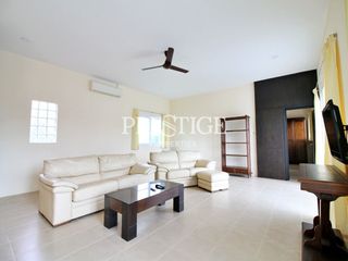 À vendre et à louer 4 chambres maison à Bang Lamung, Chonburi