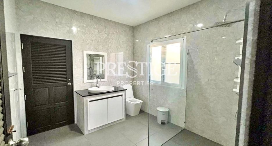 For sale and for rent 4 bedrooms house in East Pattaya, Pattaya
