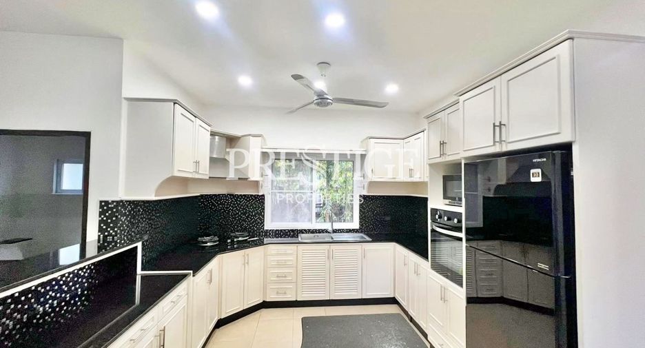 For sale and for rent 4 bedrooms house in East Pattaya, Pattaya