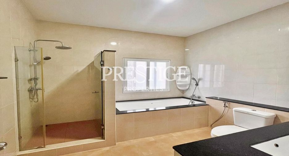 For sale and for rent 4 bedrooms house in East Pattaya, Pattaya