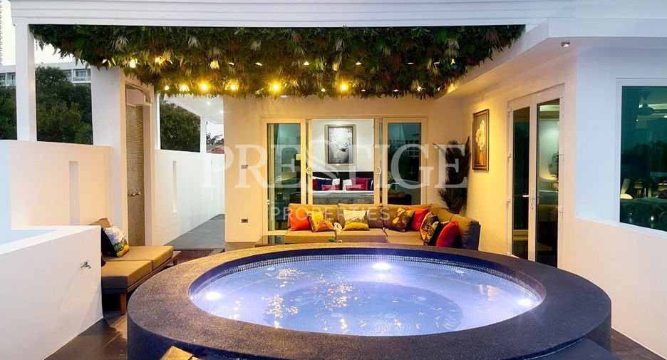 For sale 8 bedrooms house in Jomtien, Pattaya