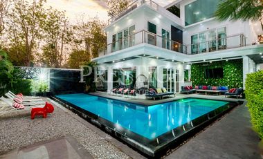 Casa en venta de 8 habitaciones en Bang Lamung, Chonburi