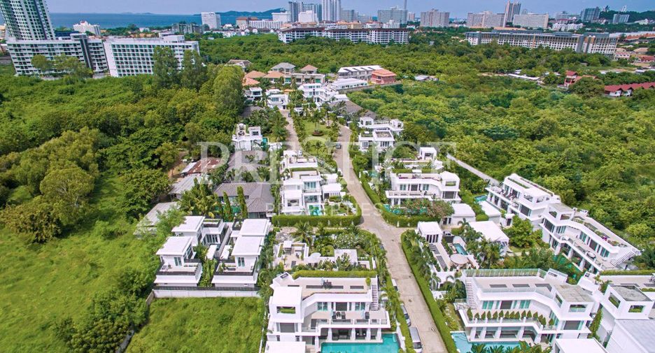 For sale 8 bedrooms house in Jomtien, Pattaya