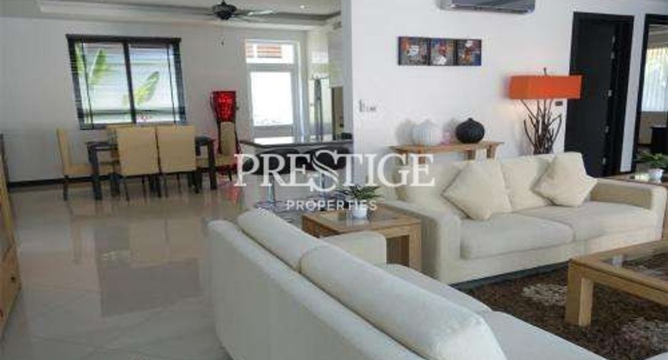 Casa en alquiler y en venta de 4 habitaciones en East Pattaya, Pattaya