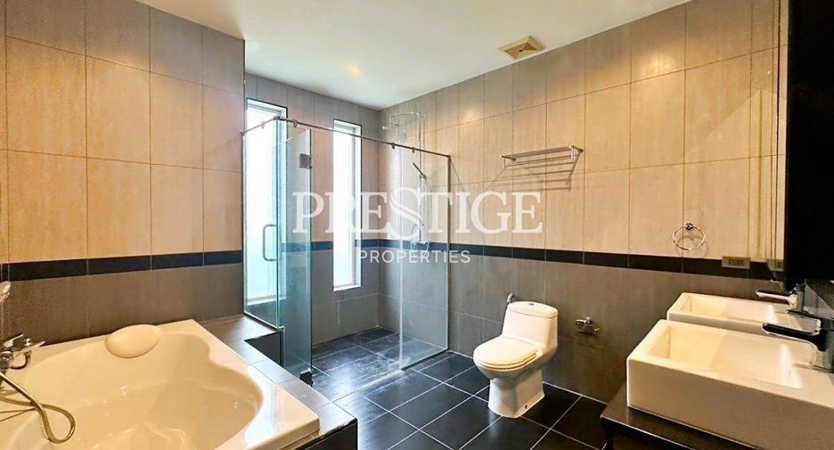 For sale 4 bedrooms house in Bang Lamung, Chonburi