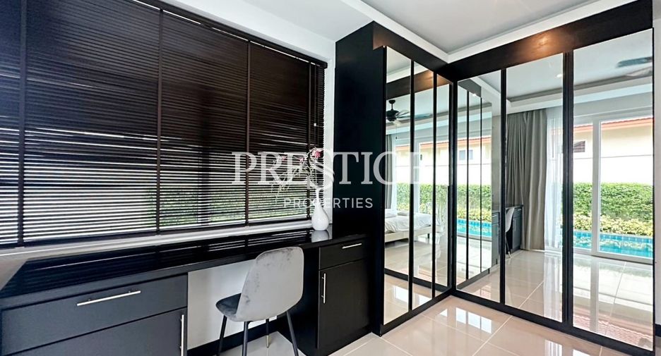 For sale 4 bedrooms house in Bang Lamung, Chonburi