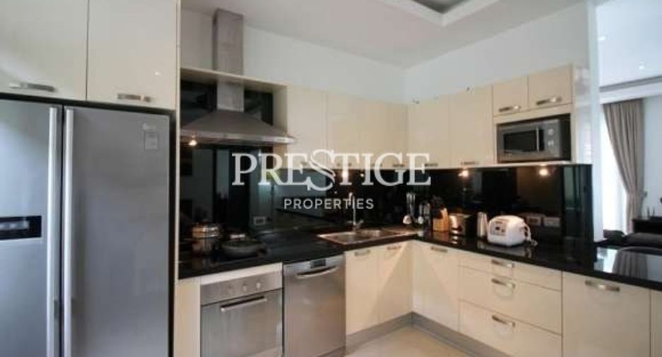 For rent and for sale 4 bedrooms house in East Pattaya, Pattaya