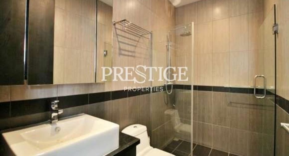 For rent and for sale 4 bedrooms house in East Pattaya, Pattaya
