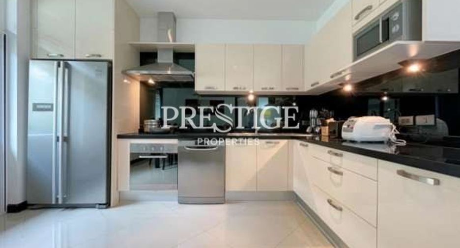 For rent and for sale 4 bedrooms house in East Pattaya, Pattaya