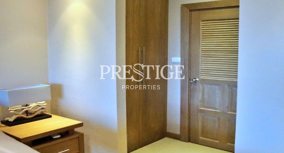 For sale studio condo in Pratumnak, Pattaya