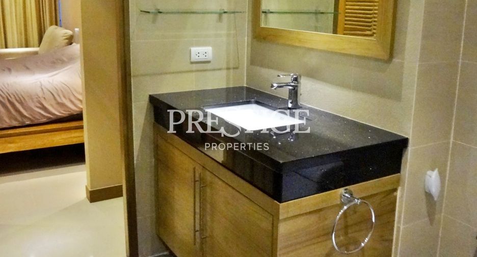 For sale studio condo in Pratumnak, Pattaya