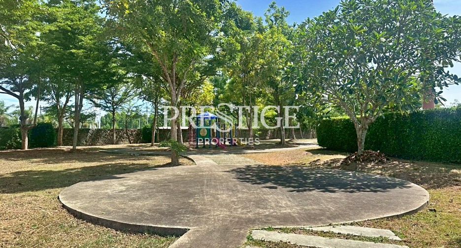 For sale そして for rent 3 ベッドルーム house in Bang Lamung, Chonburi