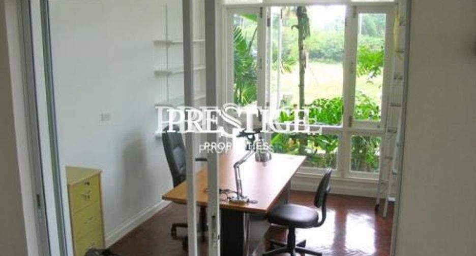 À vendre et à louer 3 chambres maison à Sattahip, Chonburi