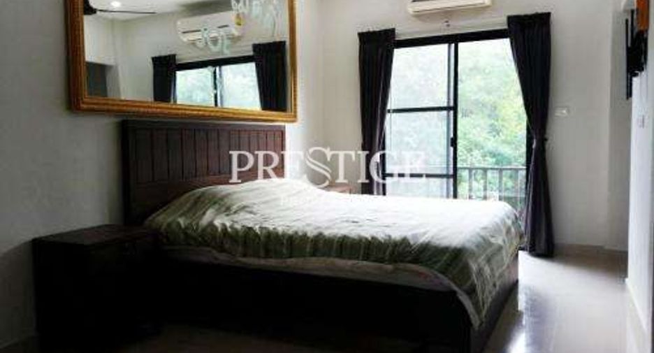 Casa en alquiler de 3 habitaciones en Bang Lamung, Chonburi