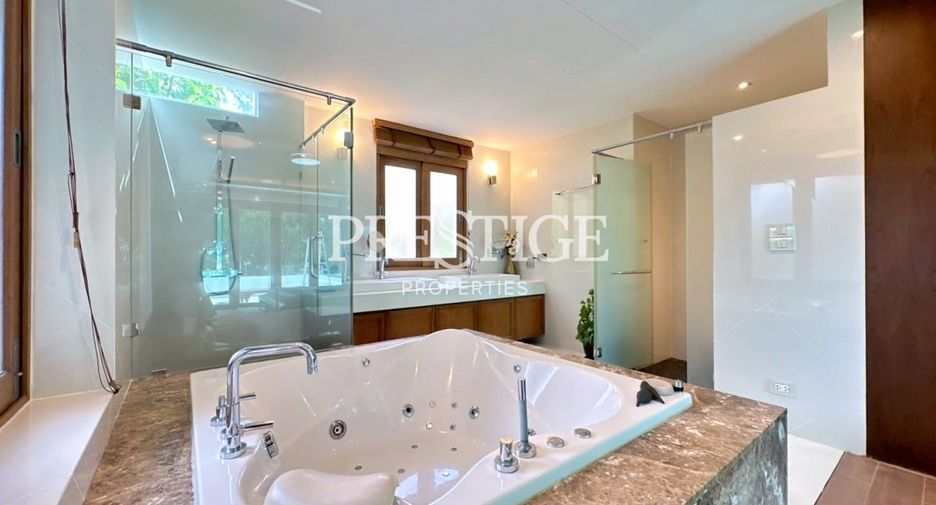 Casa en venta y en alquiler de 4 habitaciones en Bang Lamung, Chonburi