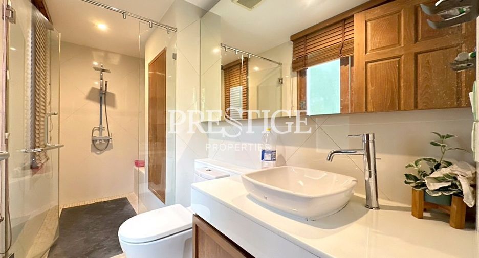Casa en venta y en alquiler de 4 habitaciones en Bang Lamung, Chonburi
