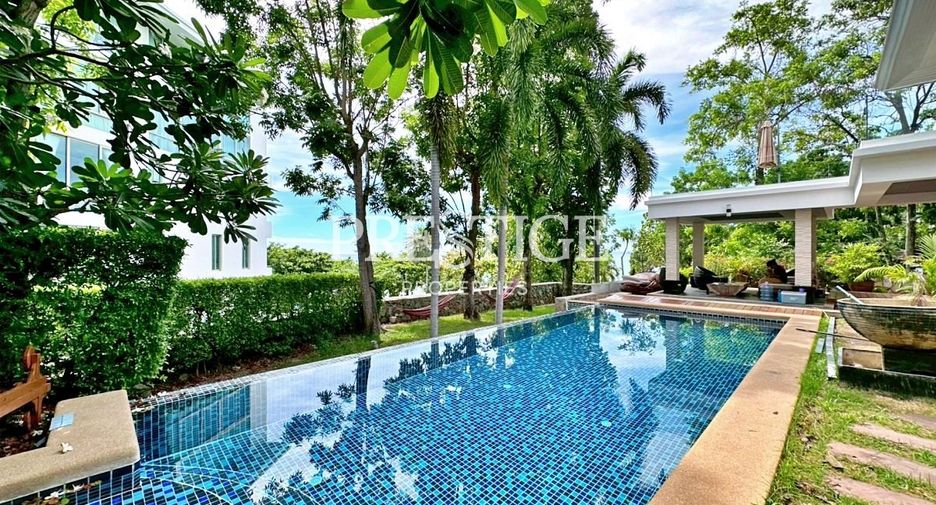 Casa en venta y en alquiler de 4 habitaciones en Bang Lamung, Chonburi