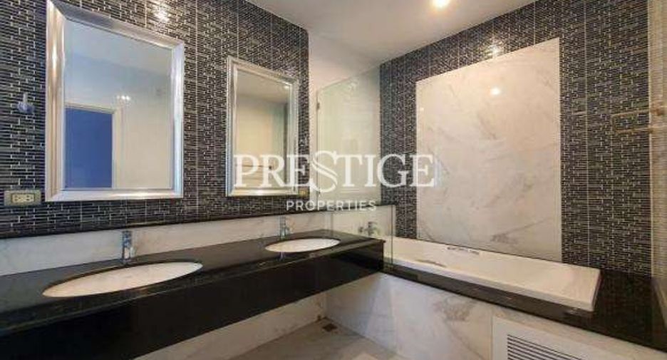 For rent 4 bedrooms house in Bang Lamung, Chonburi