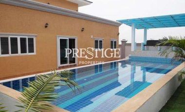 Casa en alquiler de 4 habitaciones en Bang Lamung, Chonburi
