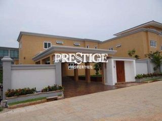 Casa en alquiler de 4 habitaciones en Bang Lamung, Chonburi
