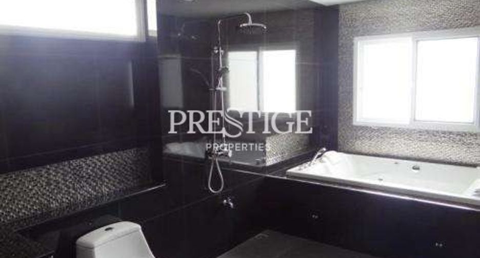 For rent 4 bedrooms house in Bang Lamung, Chonburi