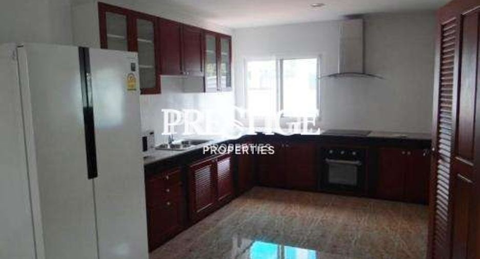 For rent 4 bedrooms house in Bang Lamung, Chonburi
