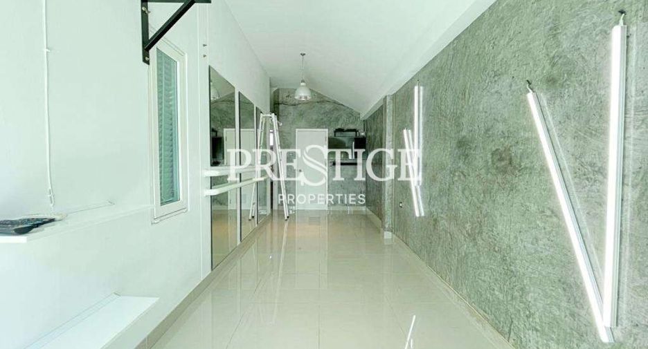 Casa en venta de 4 habitaciones en Bang Lamung, Chonburi