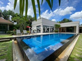For rent and for sale 4 bedrooms house in Bang Lamung, Chonburi