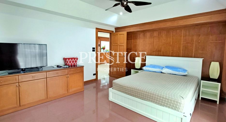 For sale 2 bedrooms condo in Central Pattaya, Pattaya