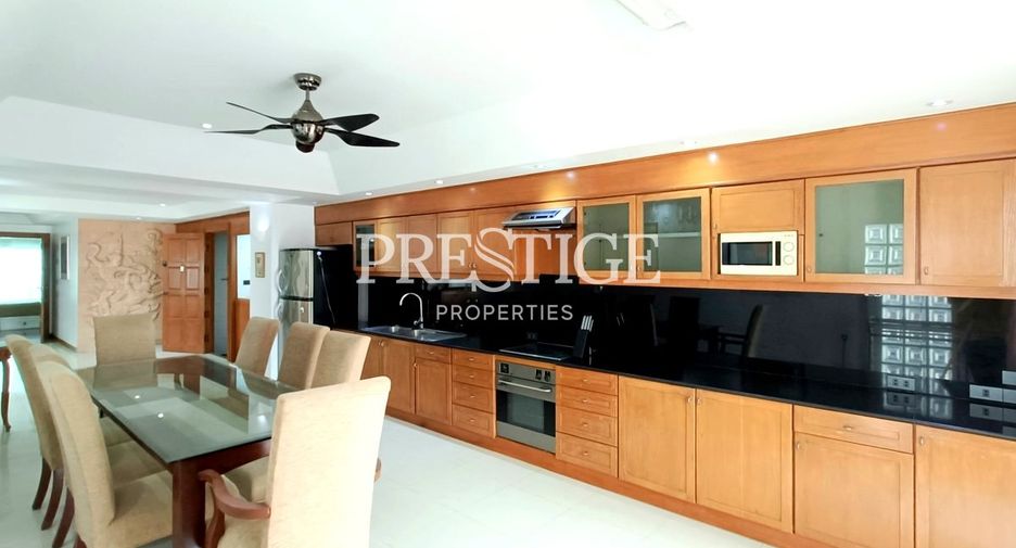 For sale 2 bedrooms condo in Central Pattaya, Pattaya