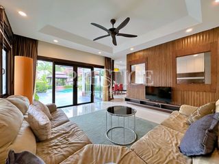 Haus zur Miete und zum Kauf mit 4 Zimmer in Huay Yai, Pattaya