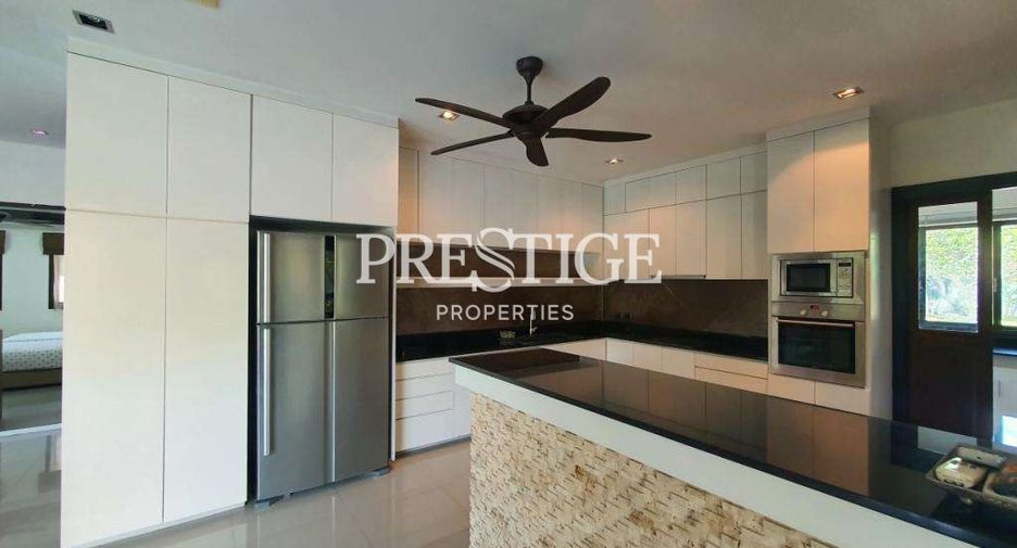 Haus zum Kauf mit 3 Zimmer in Sattahip, Chonburi
