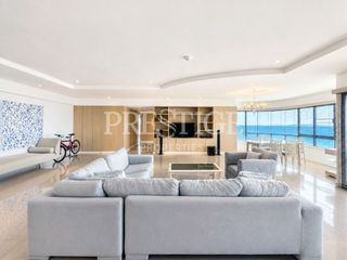 For rent 4 bedrooms condo in Na Jomtien, Pattaya