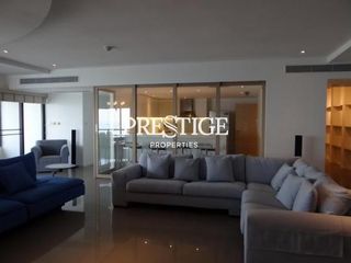 For rent 4 bedrooms condo in Na Jomtien, Pattaya