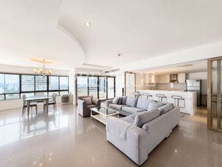 For rent 4 bedrooms condo in Na Jomtien, Pattaya